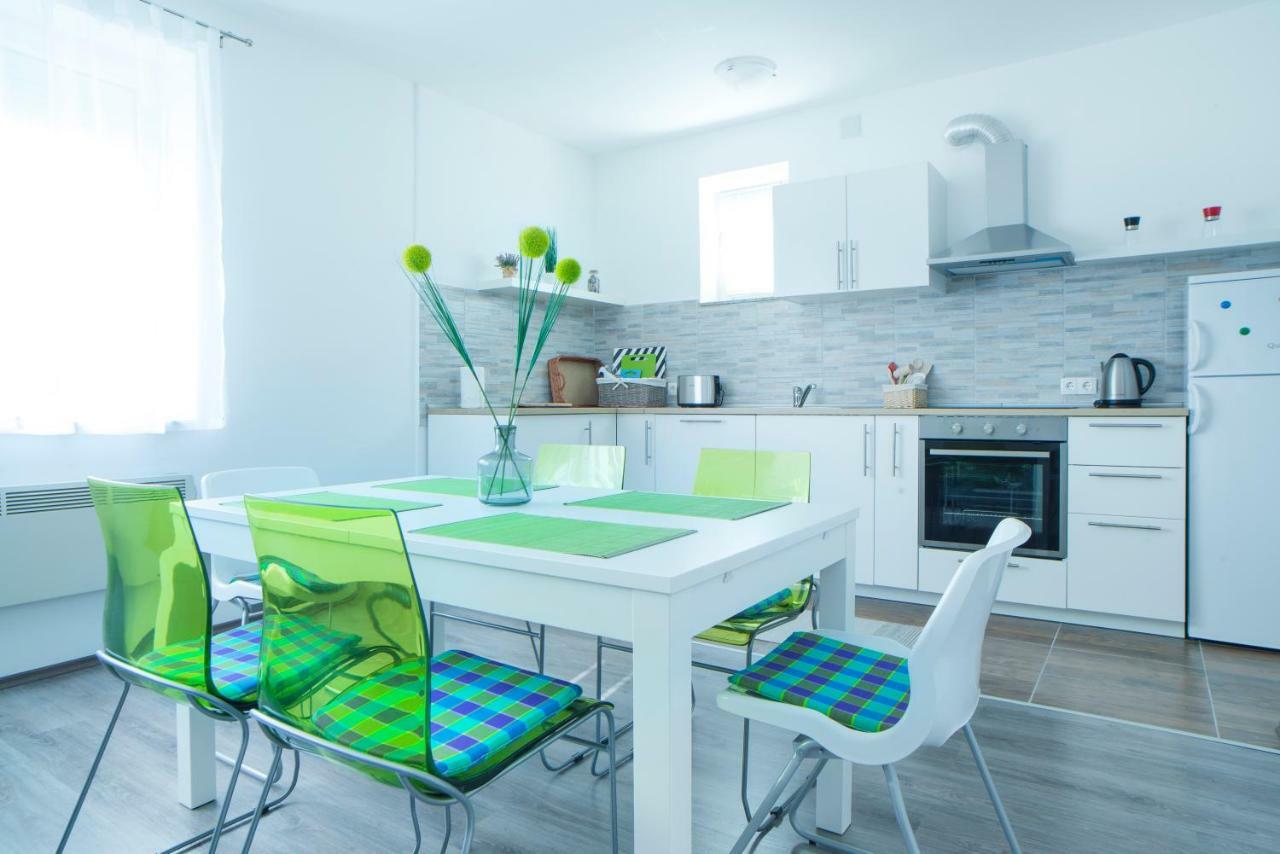 Apartman Visnja 슬루니 외부 사진