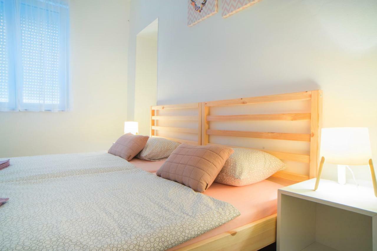 Apartman Visnja 슬루니 외부 사진