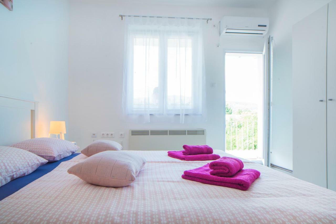 Apartman Visnja 슬루니 외부 사진